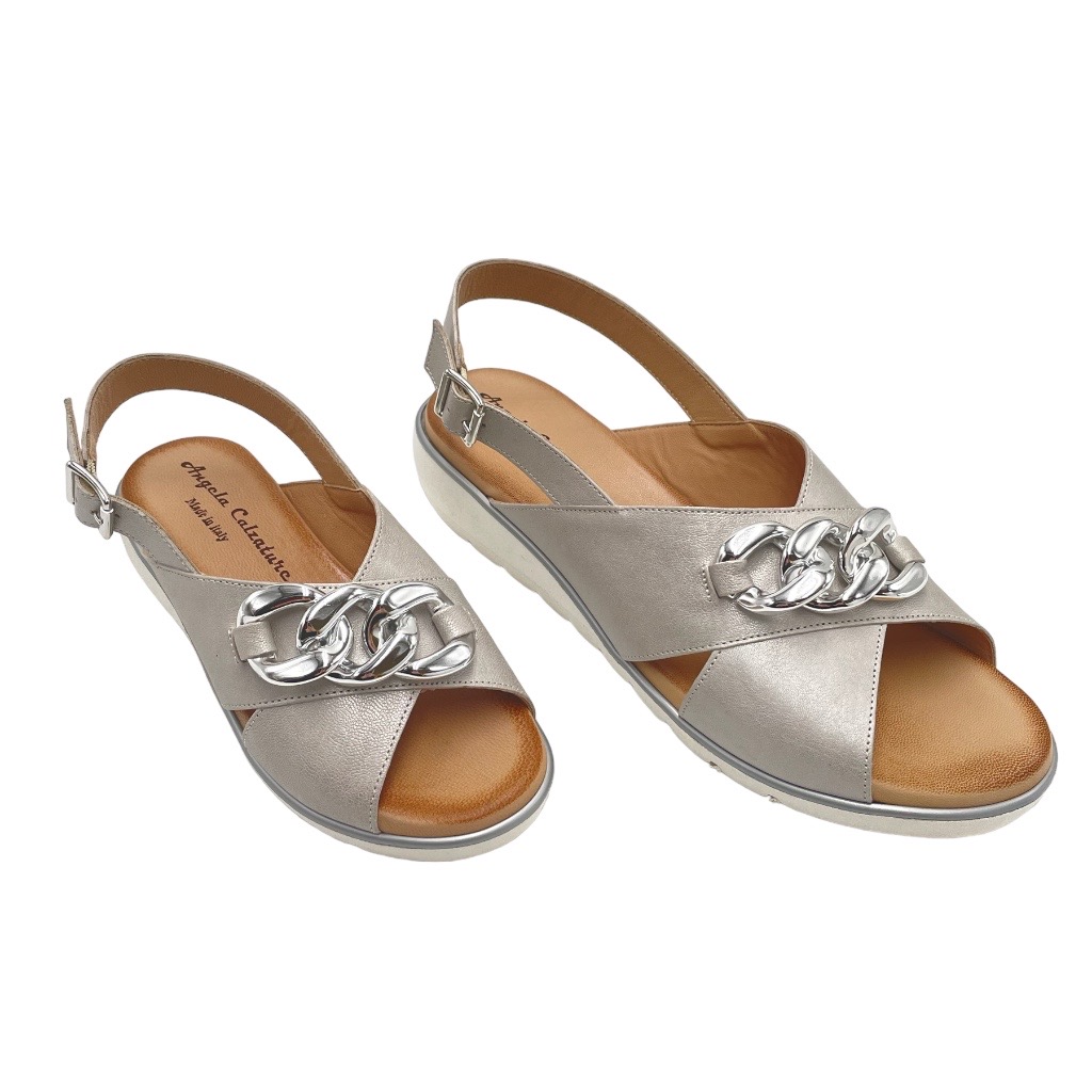 Sandali: Angela Calzature sandali in pelle perlata colore argento tacco  basso 1-4 cm made in italy 33,34 e 42-44 donna numeri speciali