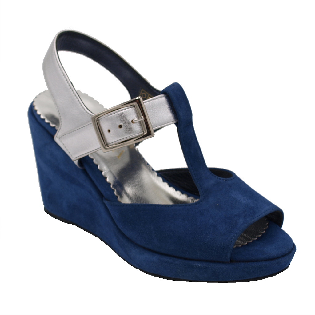 Sandali: Angela Calzature Numeri Speciali sandali in camoscio colore  bluette tacco alto 8-11 cm Numeri 32/33/34 numeri speciali numeri 32/33/34
