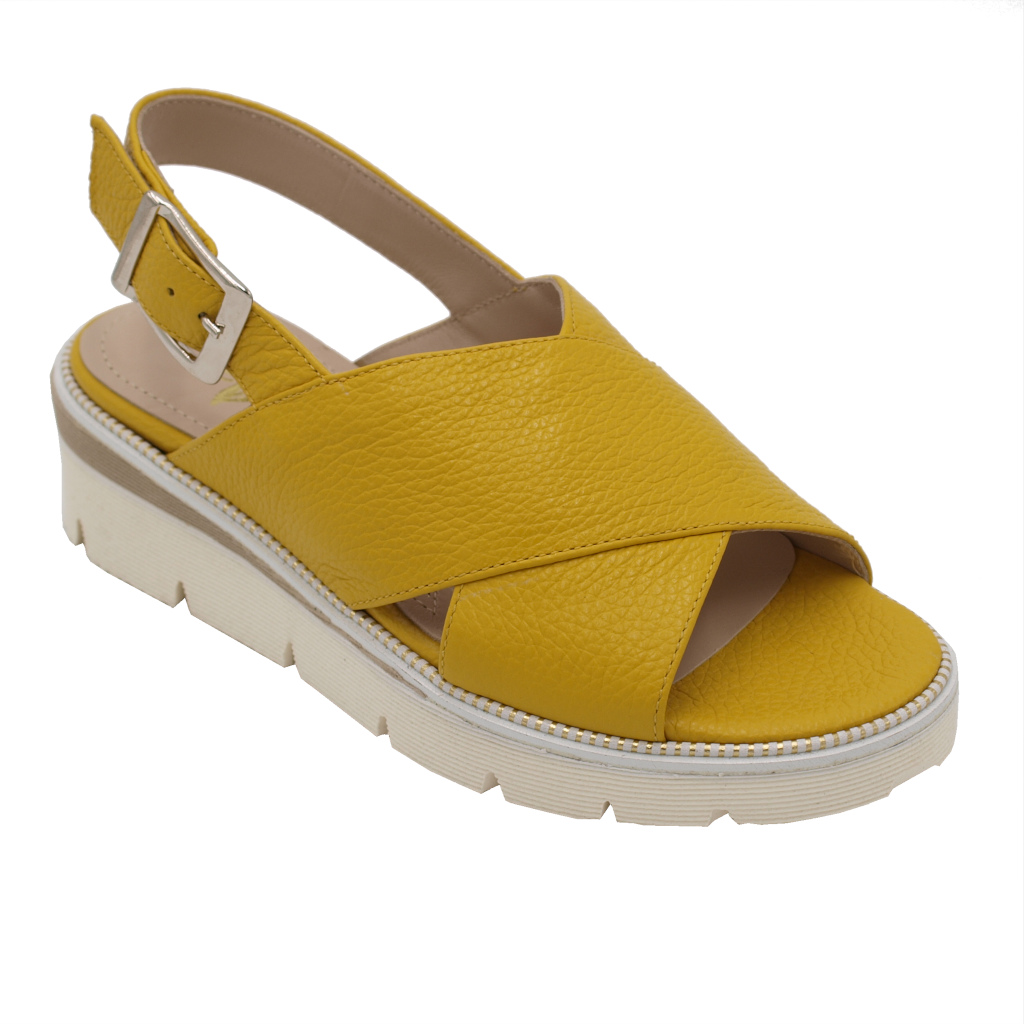 Sandali: Angela Calzature Numeri Speciali sandali in pelle colore giallo  tacco basso 1-4 cm Numeri 33.34,42,43 numeri speciali